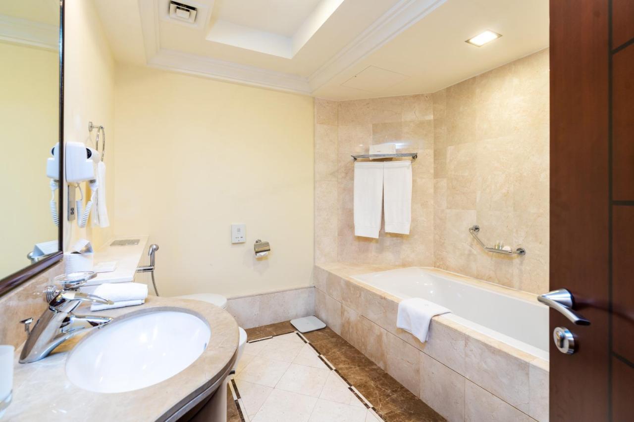 Royal Club By Rvhr, Grandeur Residence Crescent Palm Jumeirah Dubai Luaran gambar